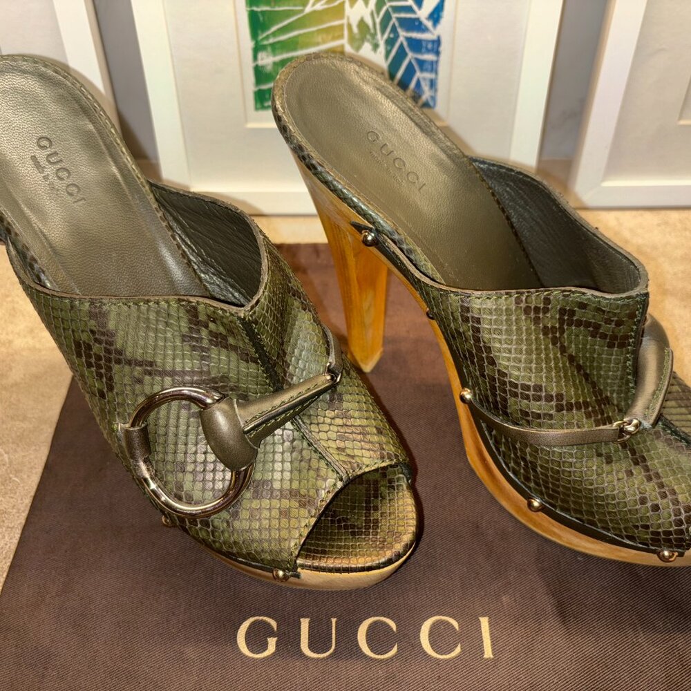 Gucci Mule Platforms in Python Snakeskin Green Le… - image 16